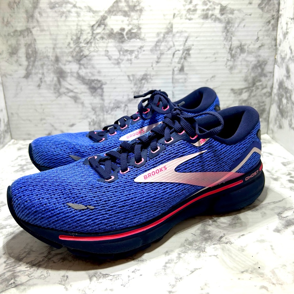 Women’s Brooks Size 8.5